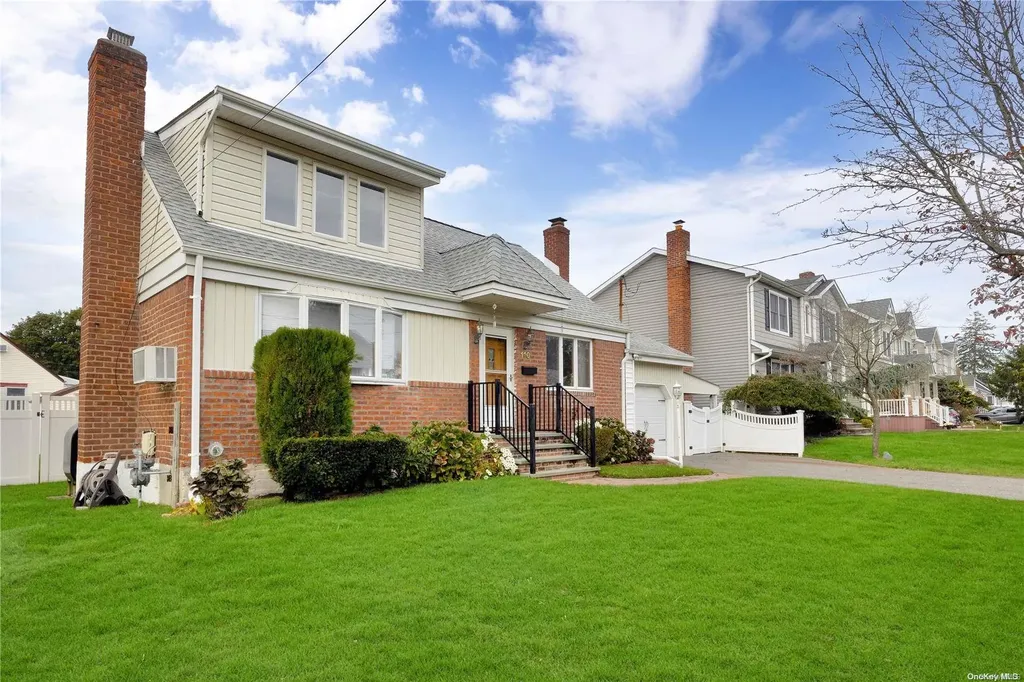 110 Soifer Avenue North Bellmore NY 11710