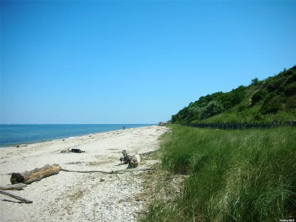 Mattituck NY 11952