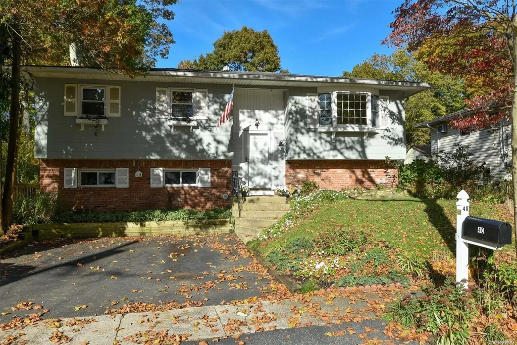 40 State Place Huntington NY 11743