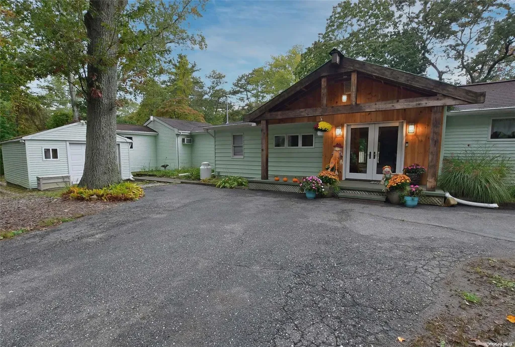 64 Sally Lane Ridge NY 11961
