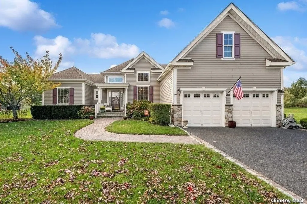 99 Star Flower Row Riverhead NY 11901