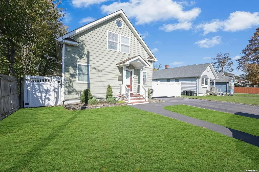 5 Henry Place Bay Shore NY 11706