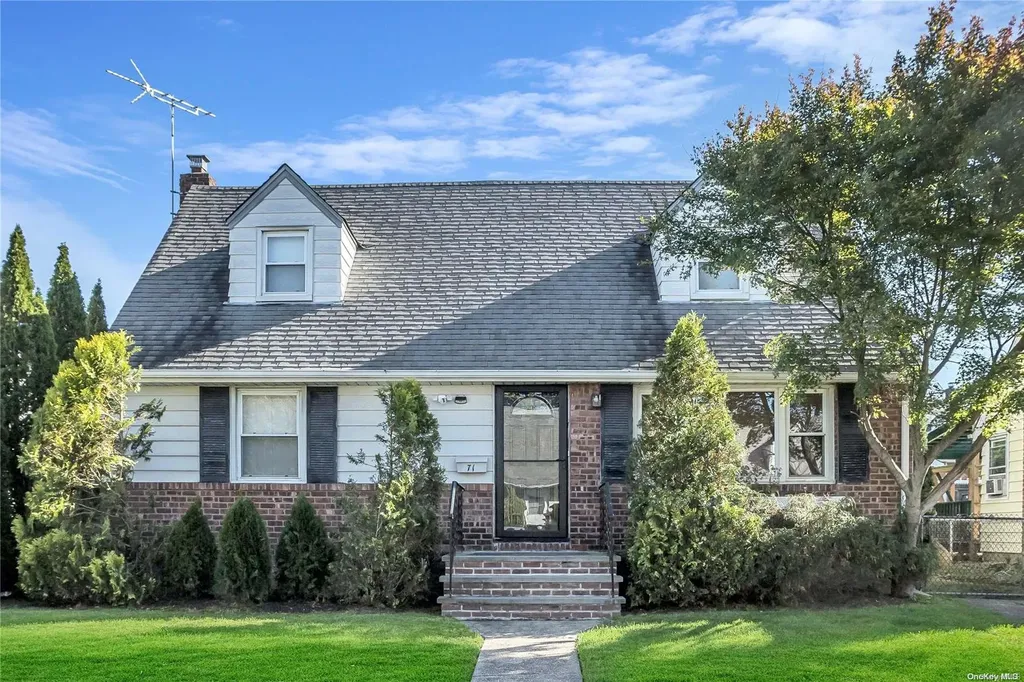 71 Shafter Avenue Albertson NY 11507