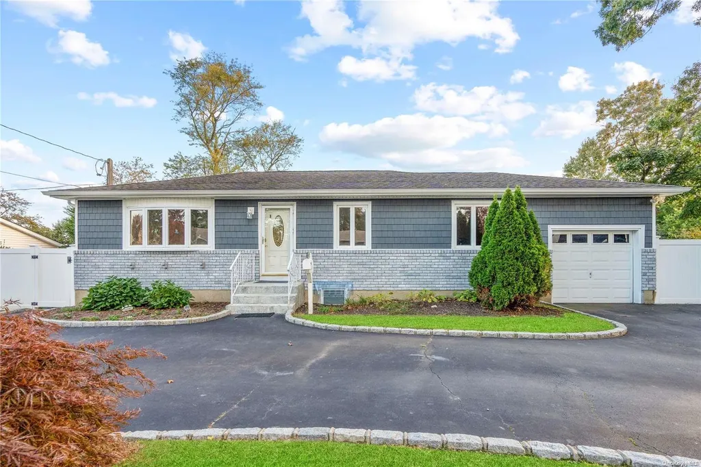 336 Silver Street West Babylon NY 11704
