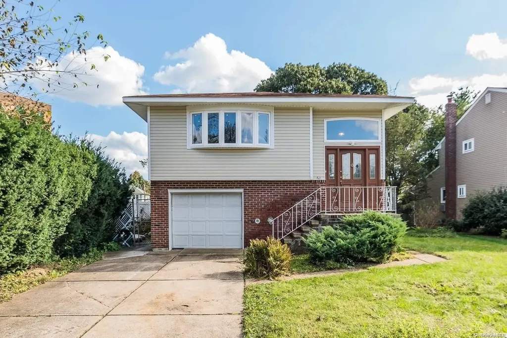 62 Angevine Avenue Hempstead NY 11550