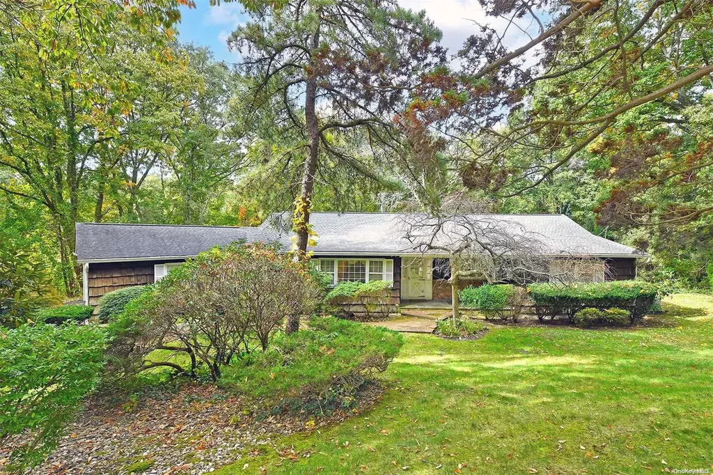 20 Talisman Drive Dix Hills NY 11746