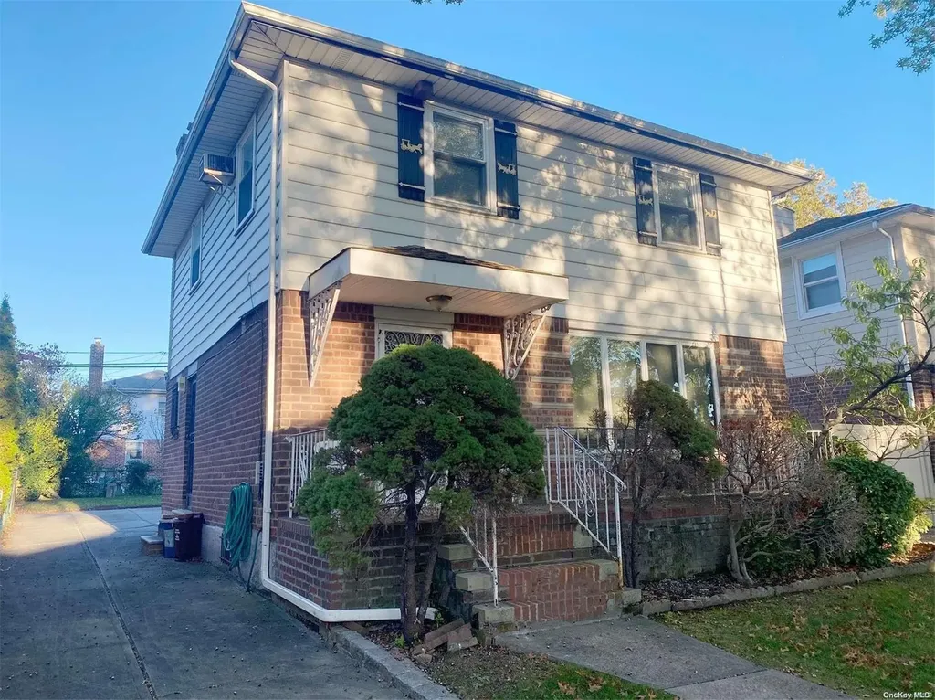 5339 199th Street Fresh Meadows NY 11365