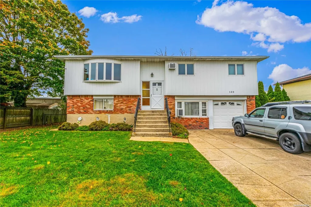 109 Washington Place Massapequa NY 11758