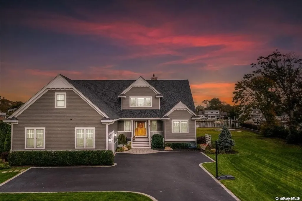 93 Peninsula Drive Babylon NY 11702