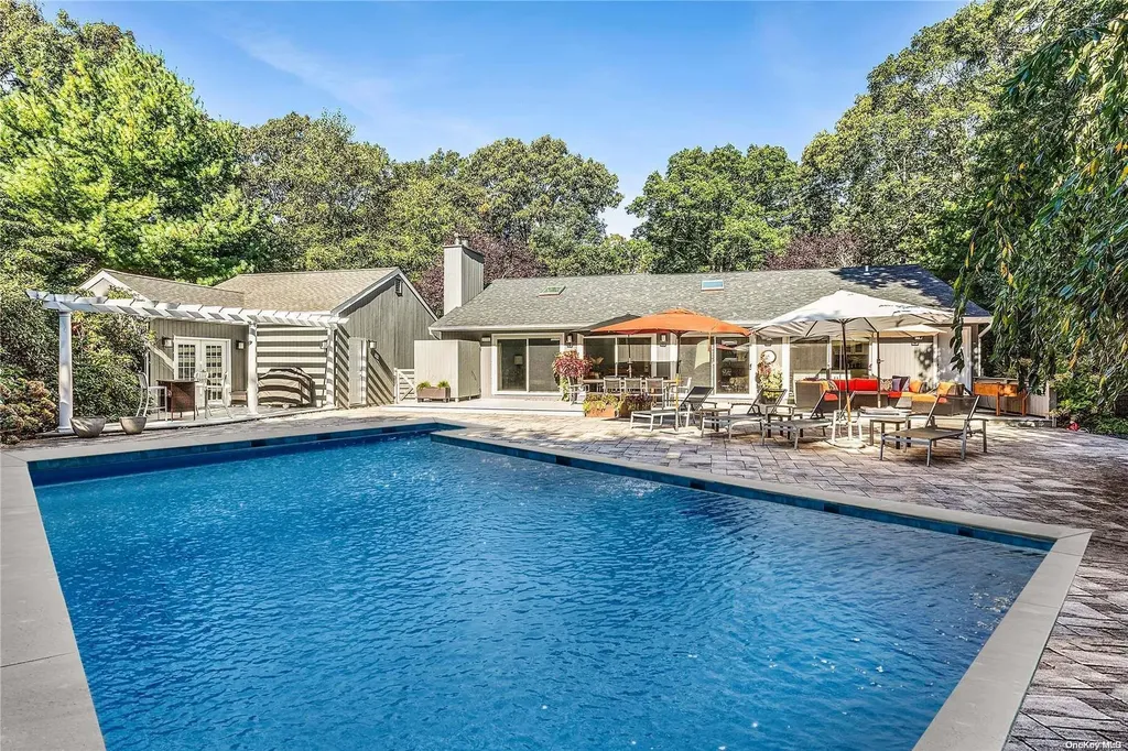 19 Monument Lane East Hampton NY 11937