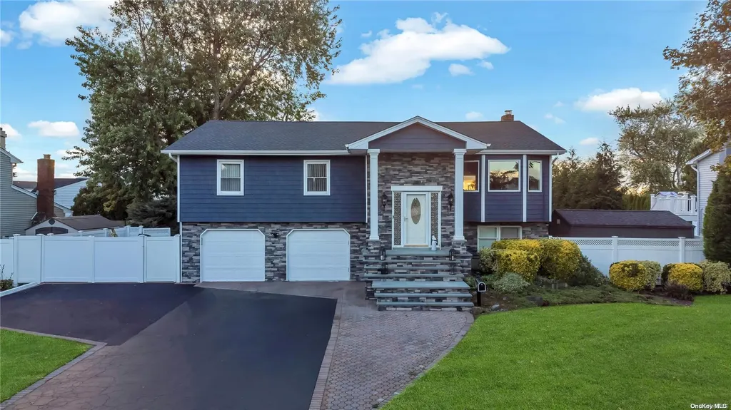 168 Anchorage Drive West Islip NY 11795