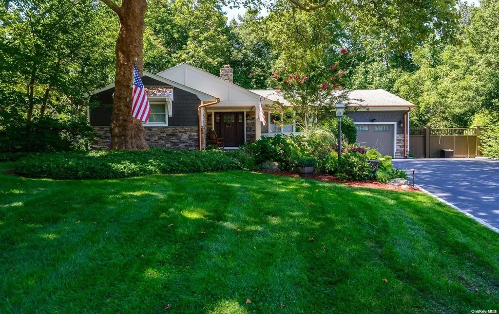3 Greenview Circle Huntington NY 11743