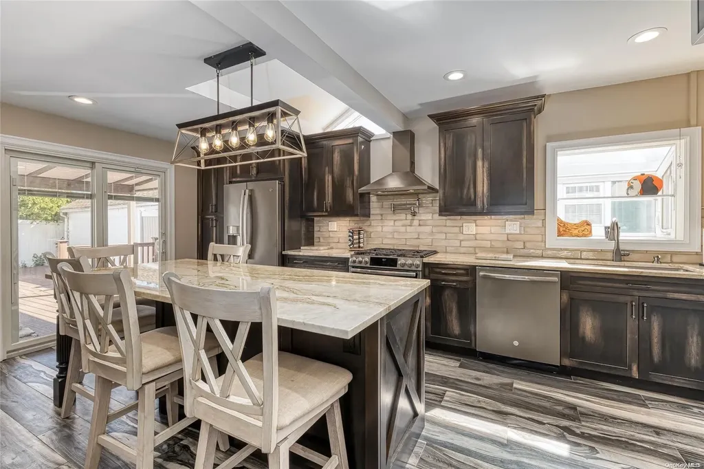 115 E Beverly Parkway Valley Stream NY 11580