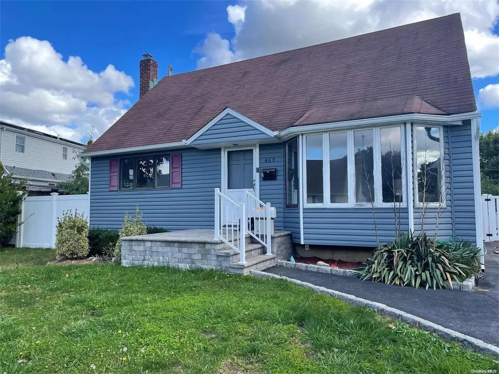 469 Kell Place Seaford NY 11783