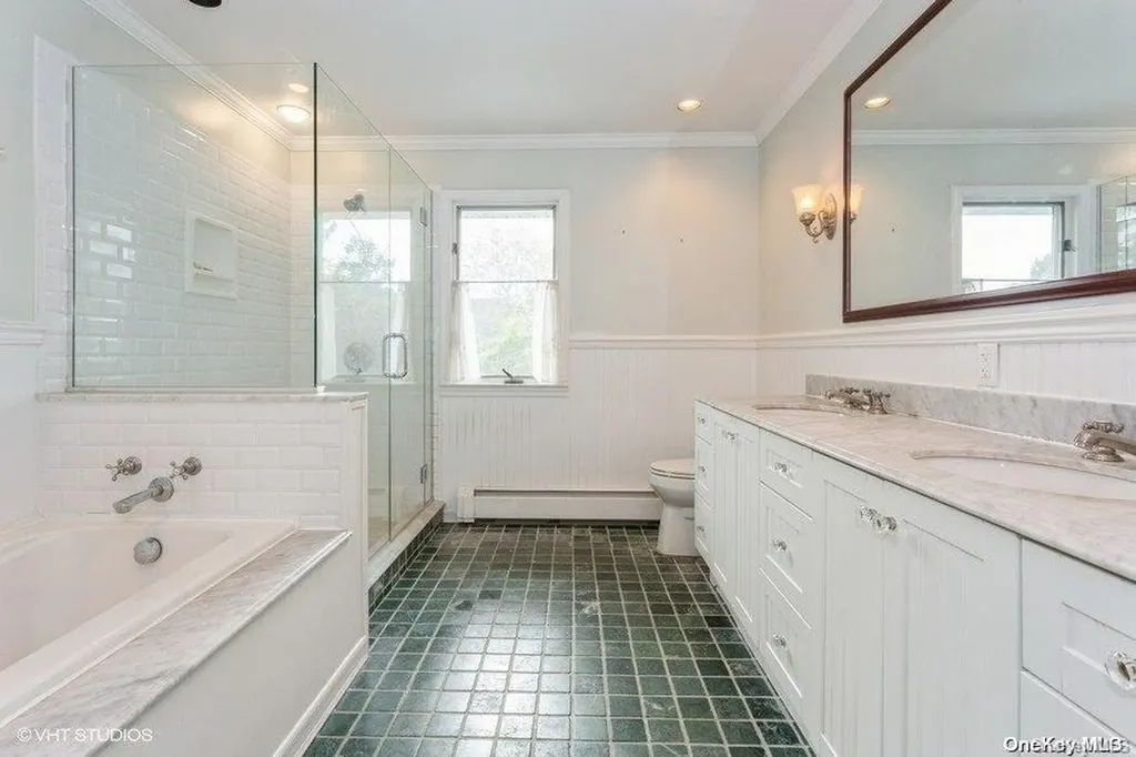 37 Trinity Place Hewlett NY 11557
