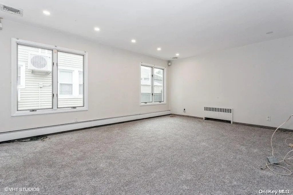 37 Trinity Place Hewlett NY 11557