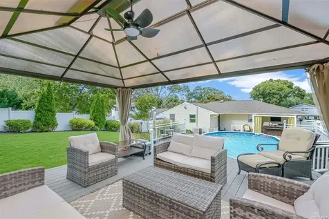 58 Seminole Street Selden NY 11784