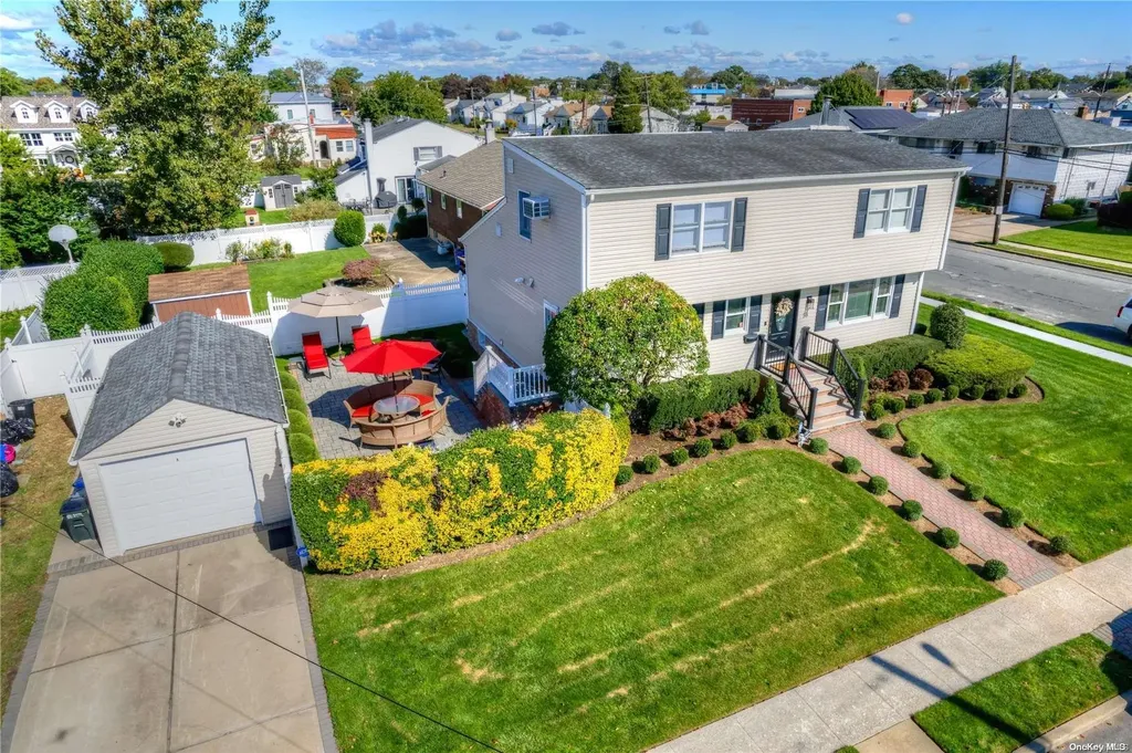 30 Thompson Avenue Oceanside NY 11572