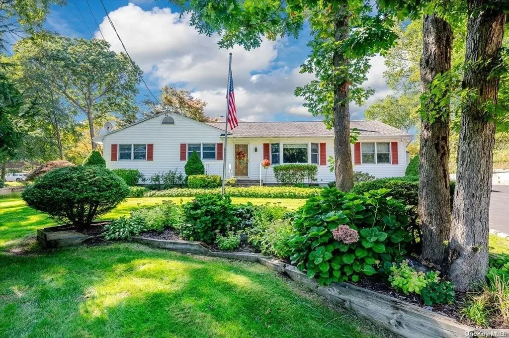 34 Mayfair Road Nesconset NY 11767