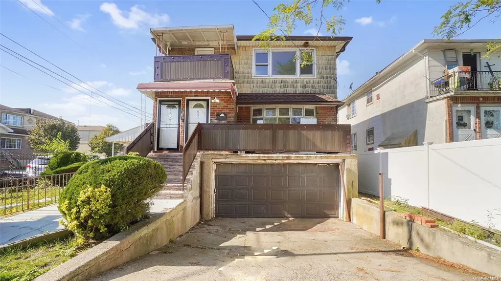827 Hartman Lane Far Rockaway NY 11691