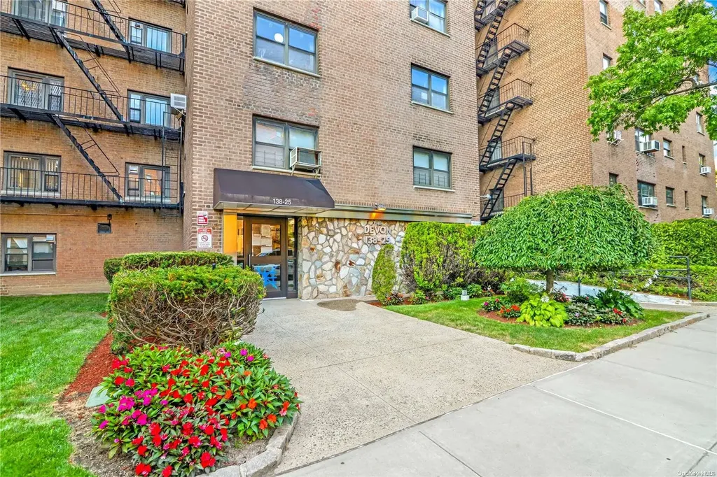138-25 31 Drive Flushing NY 11354