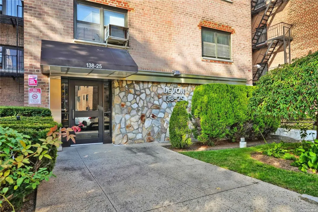 138-25 31 Drive Flushing NY 11354