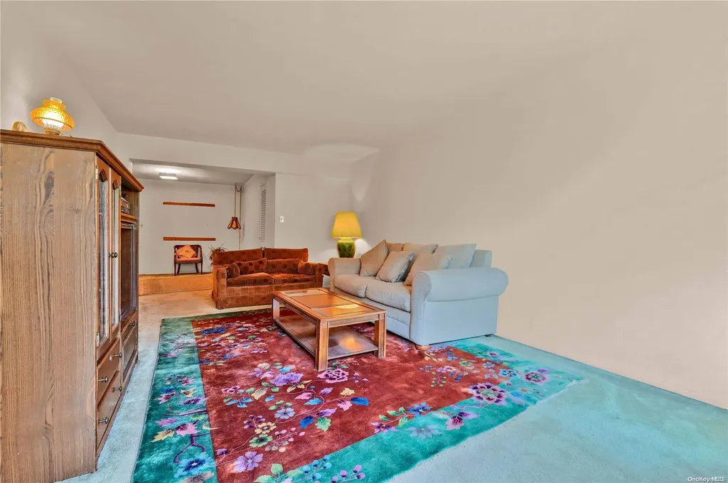 138-25 31 Drive Flushing NY 11354