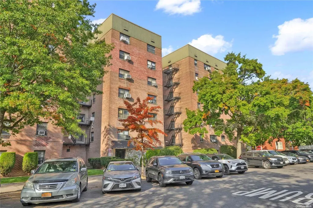 138-25 31 Drive Flushing NY 11354