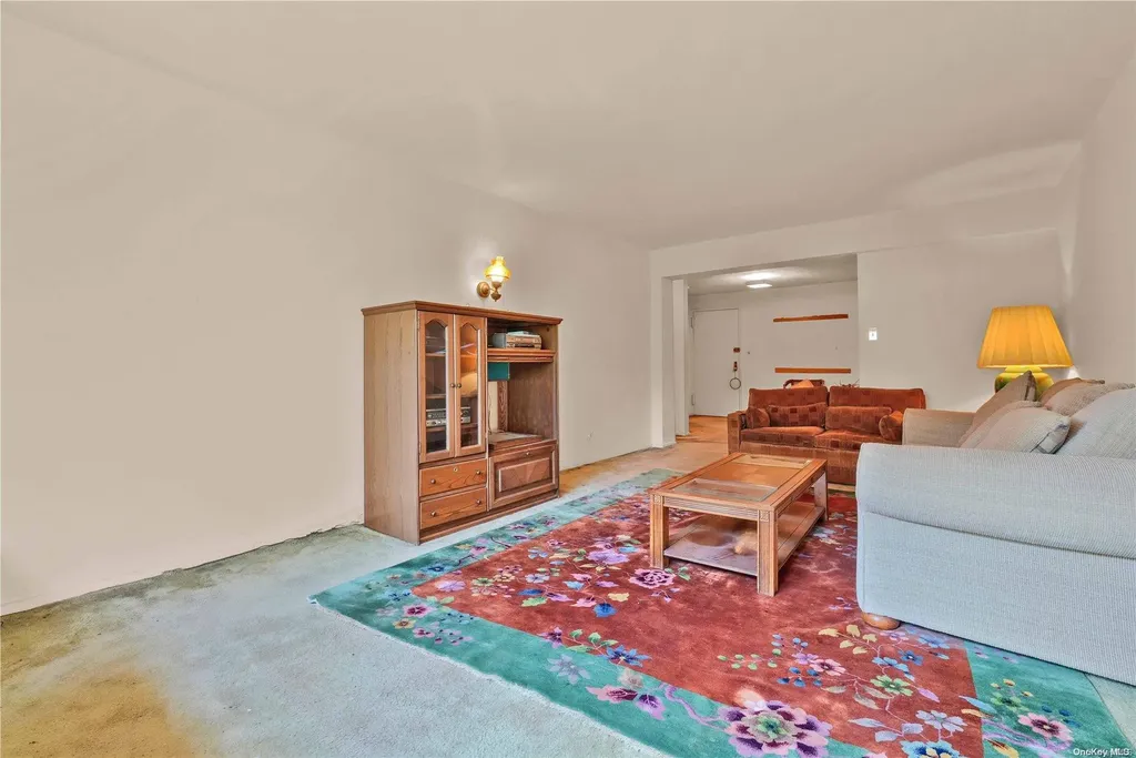 138-25 31 Drive Flushing NY 11354