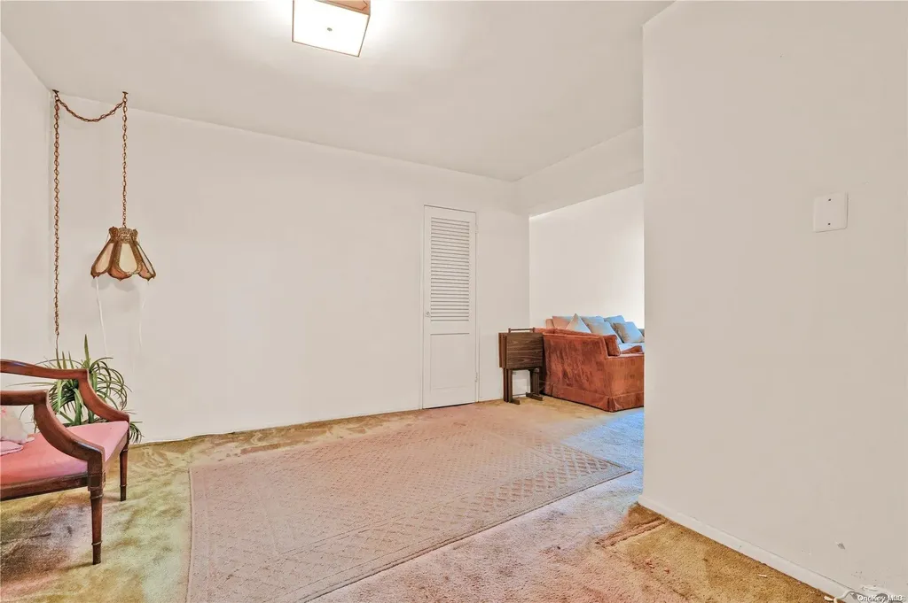 138-25 31 Drive Flushing NY 11354