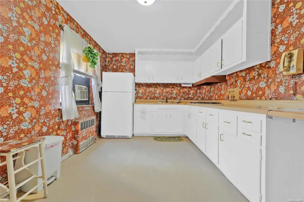 138-25 31 Drive Flushing NY 11354