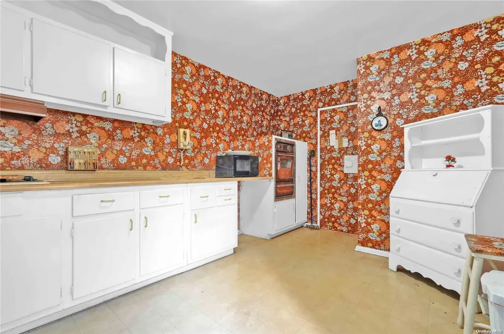 138-25 31 Drive Flushing NY 11354