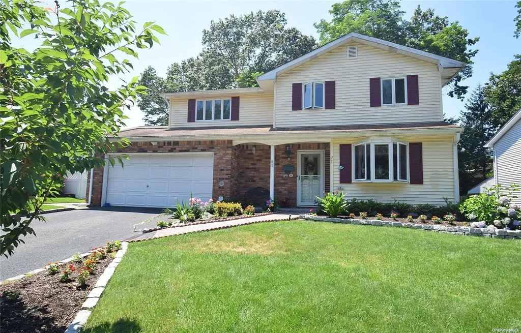 21 Magellan Avenue Kings Park NY 11754