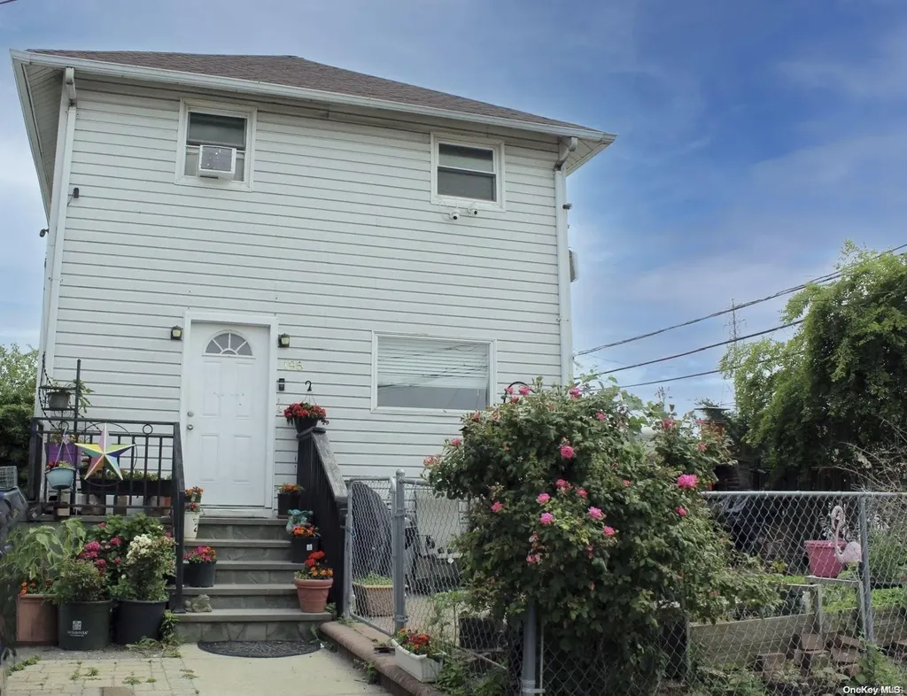 195 W Broadway Inwood NY 11096