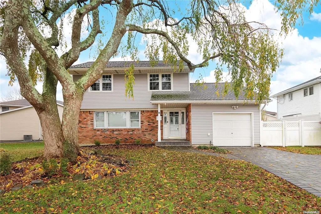 8 Navy Drive Smithtown NY 11787