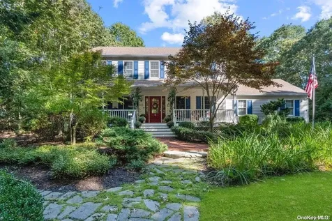 257 Weeks Avenue Manorville NY 11949