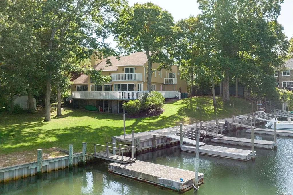 400 Windjammer Drive Southold NY 11971