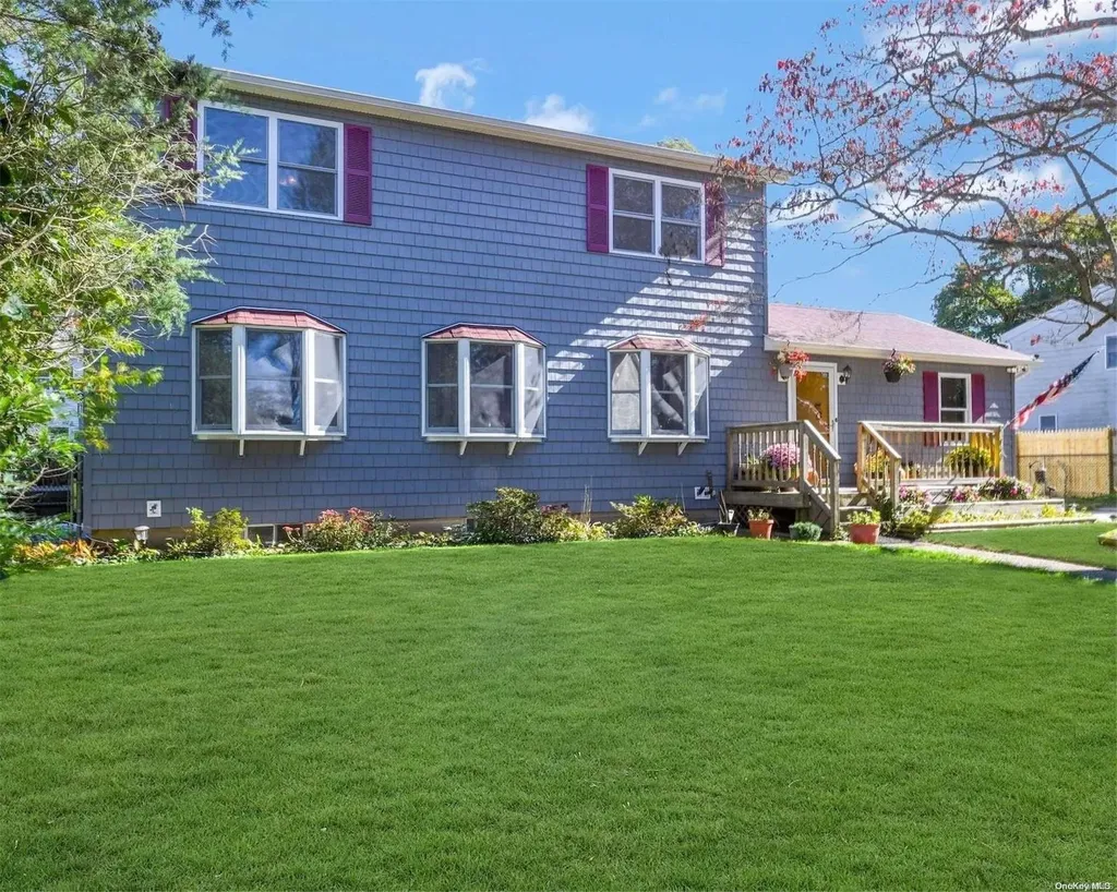 159 Lakeview Drive Mastic Beach NY 11951