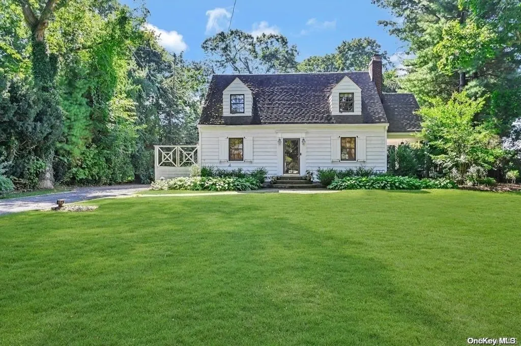 176 Maple Hill Road Huntington NY 11743