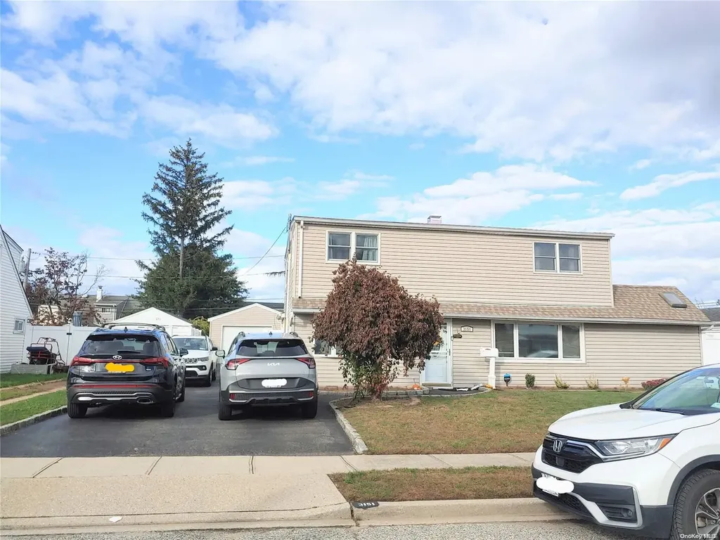 3151 Dorset Lane Levittown NY 11756