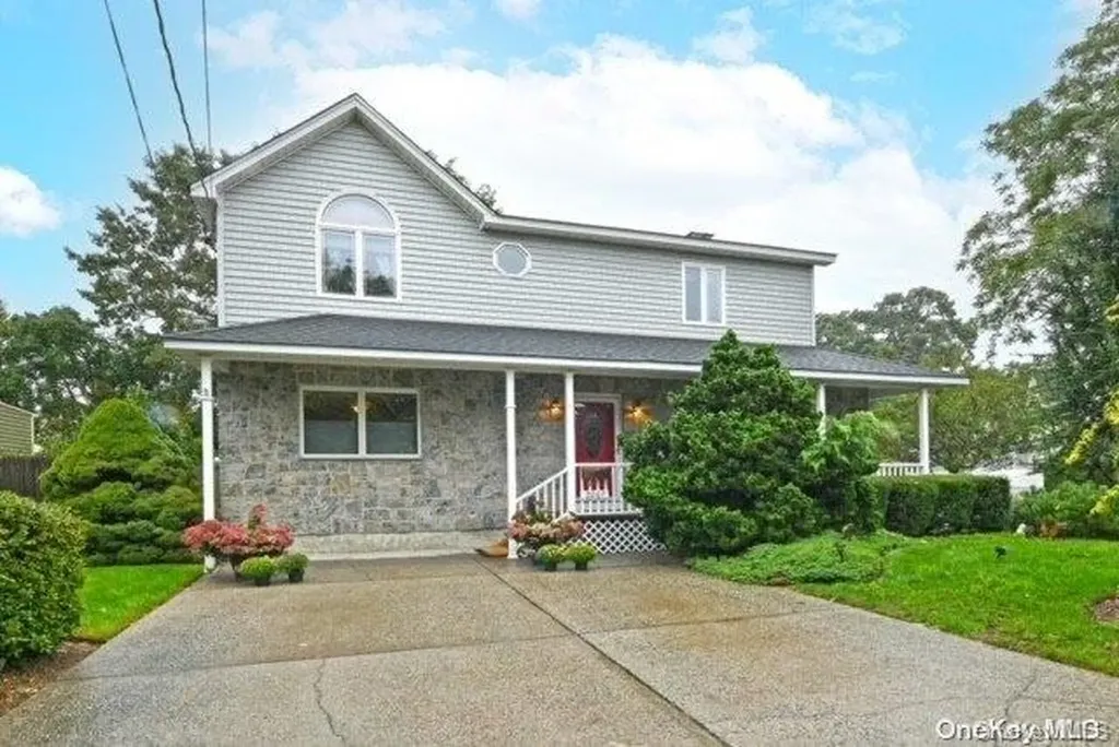 2067 Peck Avenue Merrick NY 11566