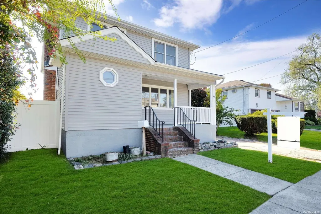40 Henrietta Avenue Oceanside NY 11572