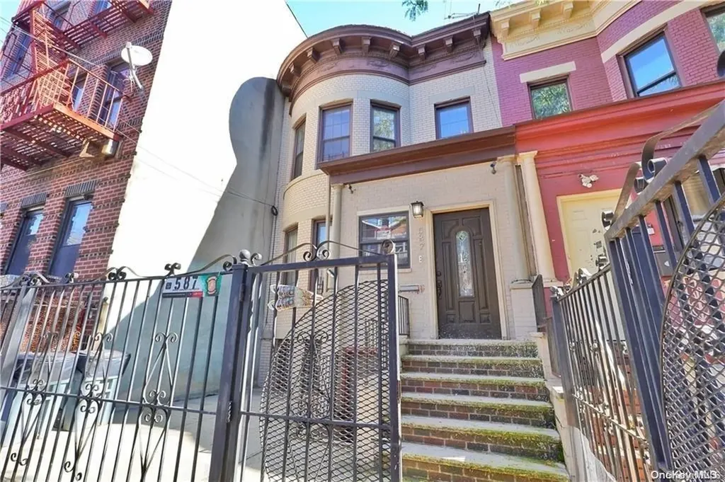 587 Van Siclen Avenue Brooklyn NY 11207