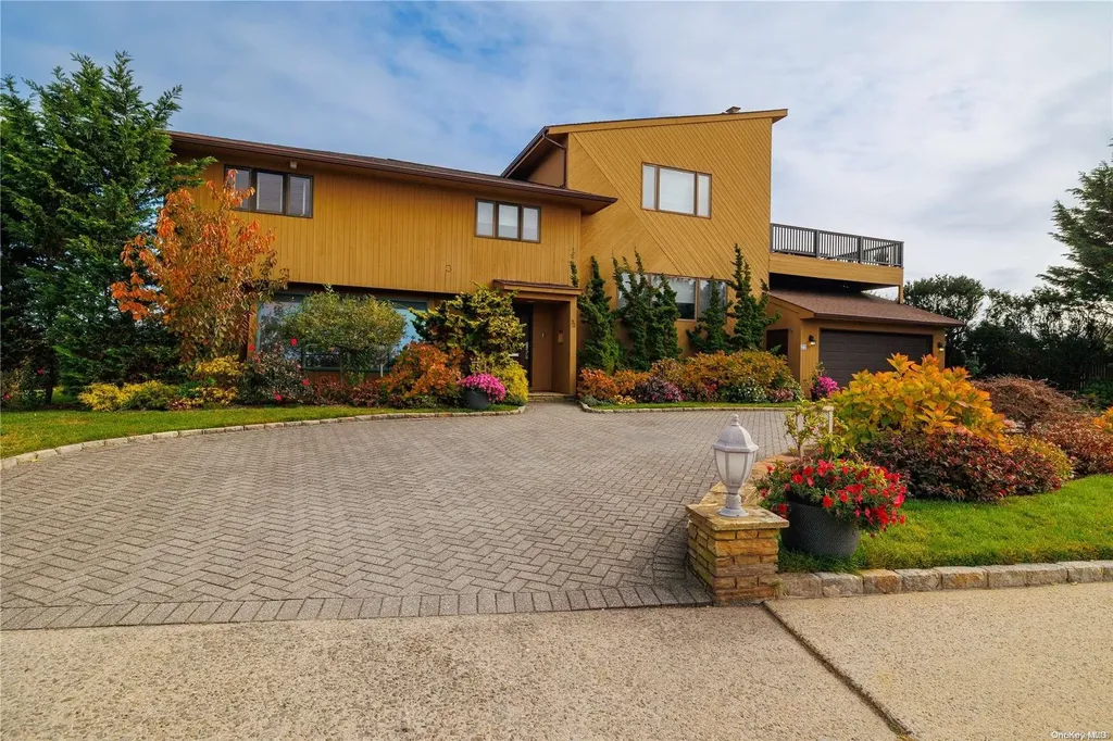 72 Fairway Road Lido Beach NY 11561