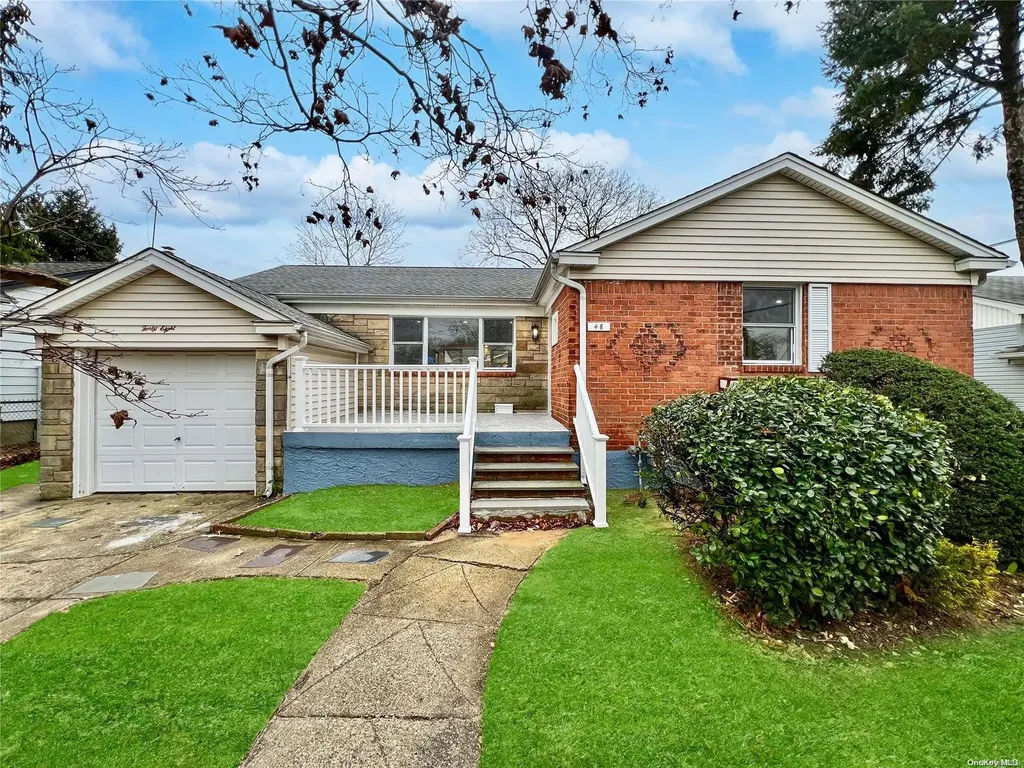 48 Wellsboro Road Valley Stream NY 11580