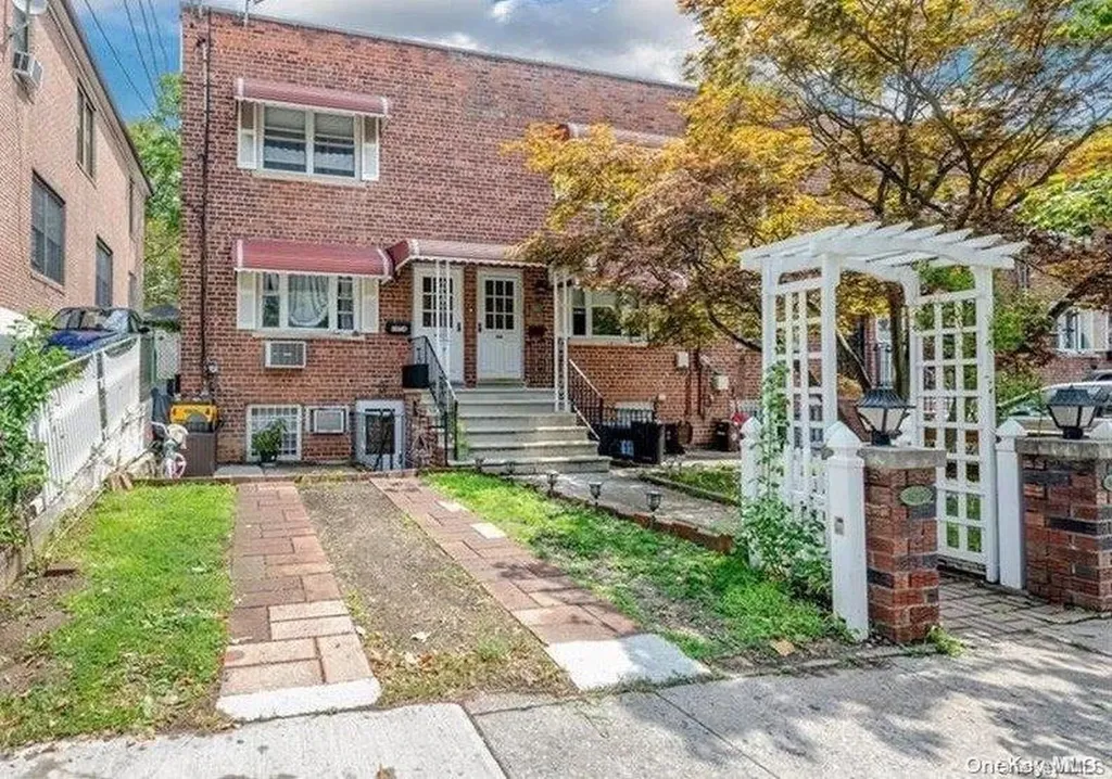 1628 Paulding Avenue Bronx NY 10462