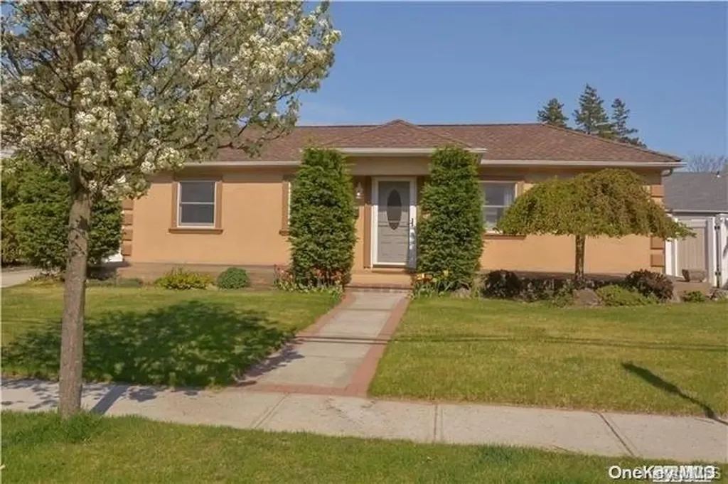 2303 Alexander Place Oceanside NY 11572