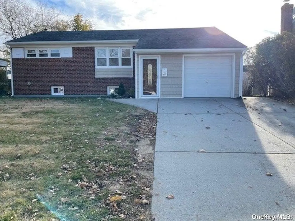51 Flower Road Valley Stream NY 11581
