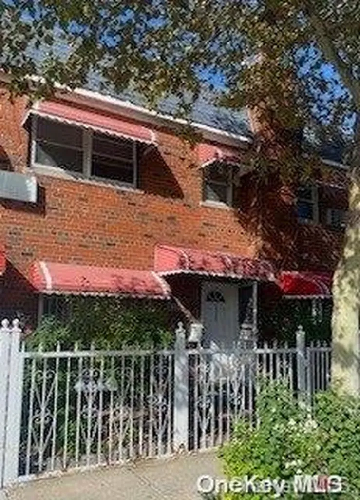 3305 Lurting Avenue Bronx NY 10469