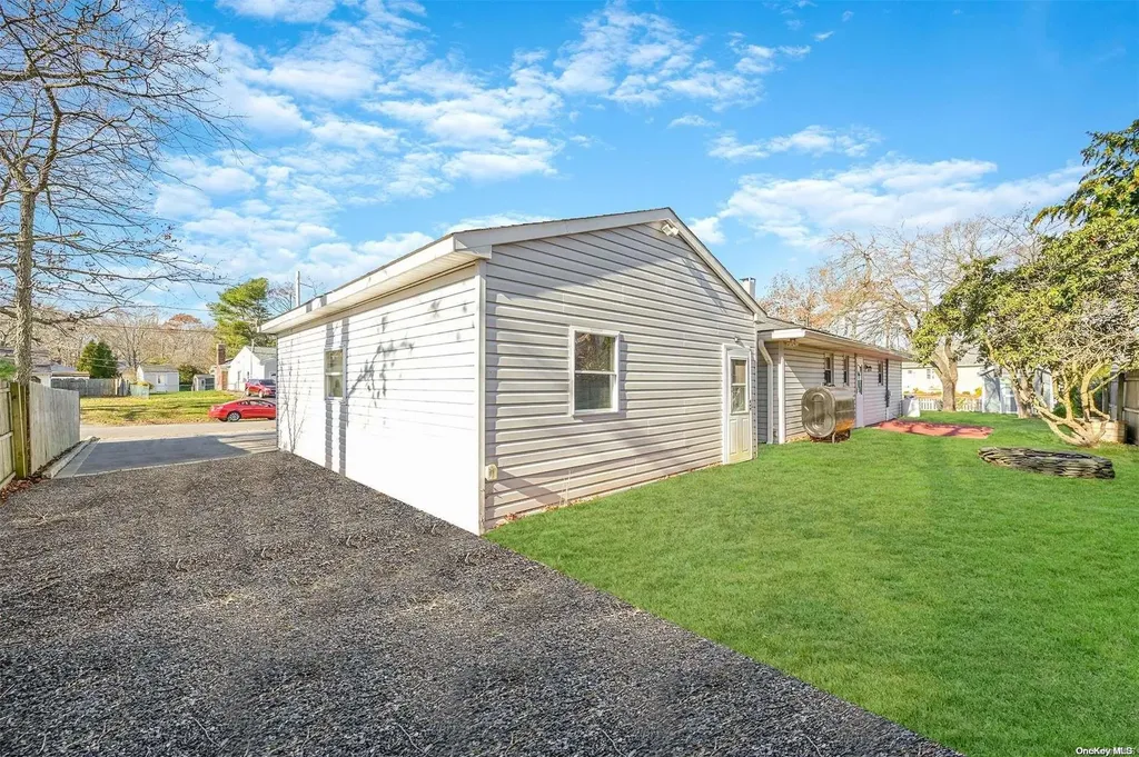 65 Propose Road Shirley NY 11967